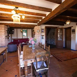 Cortijo Arbolitos, Casa Compartida Homestay